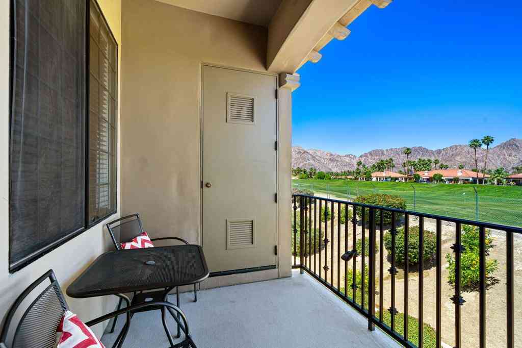 Condo For Sale - 50610 Santa Rosa Plaza #6<br/> La Quinta, CA 92253