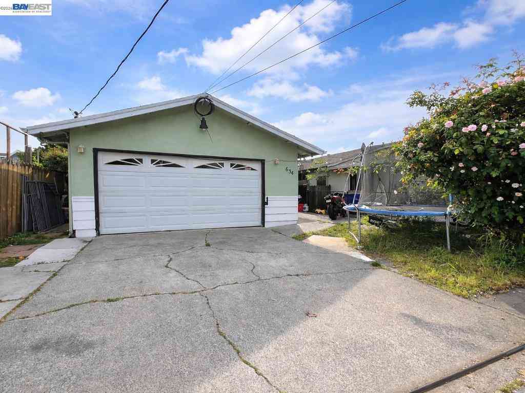 Homes For Sale - 634 8th St<br/> Contra Costa County, Richmond, CA 94801