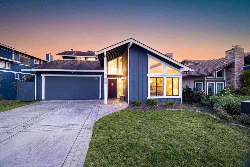 Homes For Sale - 256 6th Street<br/> San Mateo County, Montara, CA 94037