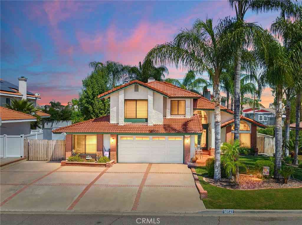 Homes For Sale - 30542 Meadowlark<br/> Canyon Lake, CA 92587