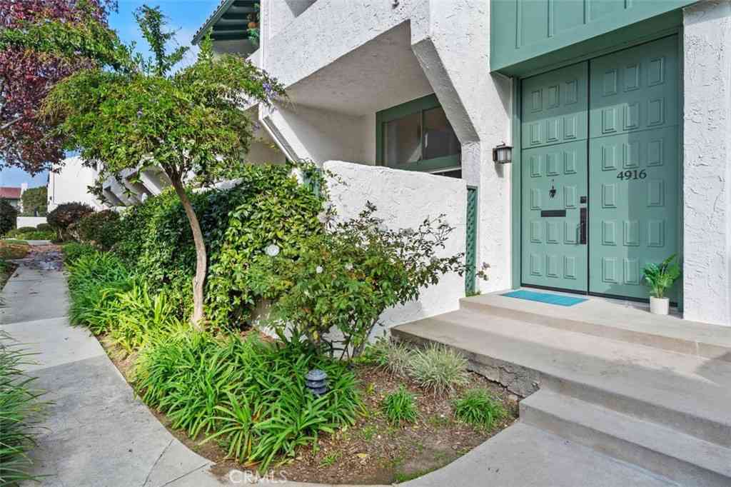 Townhouse For Sale - 4916 Mcconnell Avenue<br/> Los Angeles, CA 90066