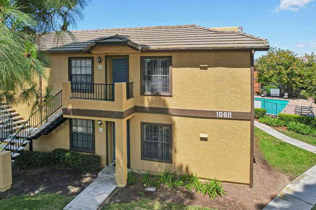 Condo For Sale - 10611 Dabney Dr #11<br/> San Diego, CA 92126