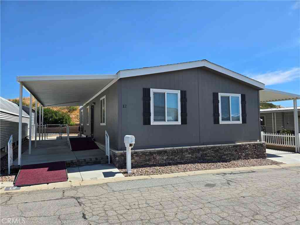 Mobile Home For Sale - 10320 Calimesa Boulevard #12<br/> Calimesa, CA 92320