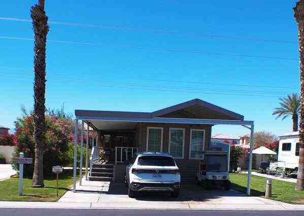 Mobile Home For Sale - 84136 Avenue 44, #321 #321<br/> Indio, CA 92203
