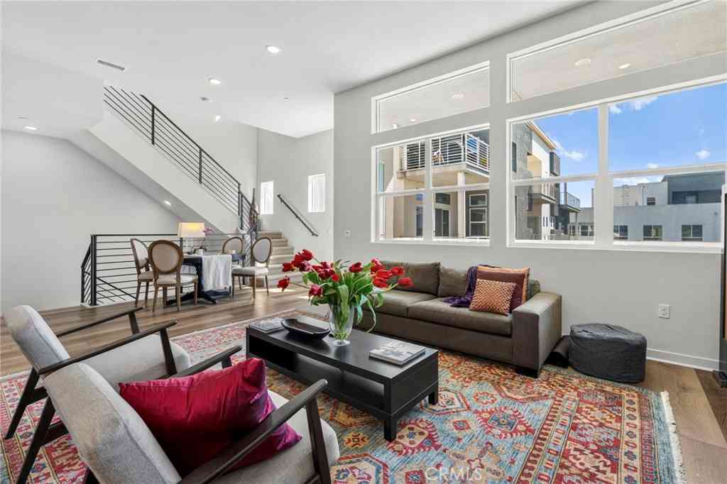 Condo For Sale - 2095 Bravo Loop #4<br/> Chula Vista, CA 91915