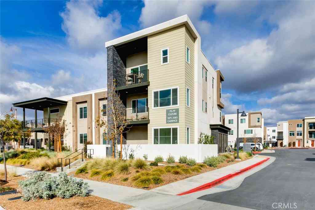 Condo For Sale - 73 Culture<br/> Irvine, CA 92618