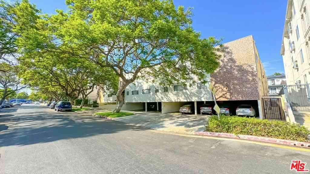 Homes For Sale - 1830 Greenfield Avenue<br/> Los Angeles County, Los Angeles, CA 90025