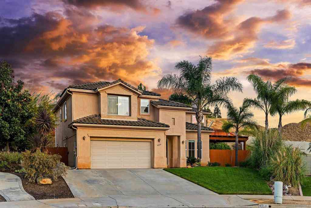 Homes For Sale - 9310 Ashley View Pl<br/> San Diego County, El Cajon, CA 92021