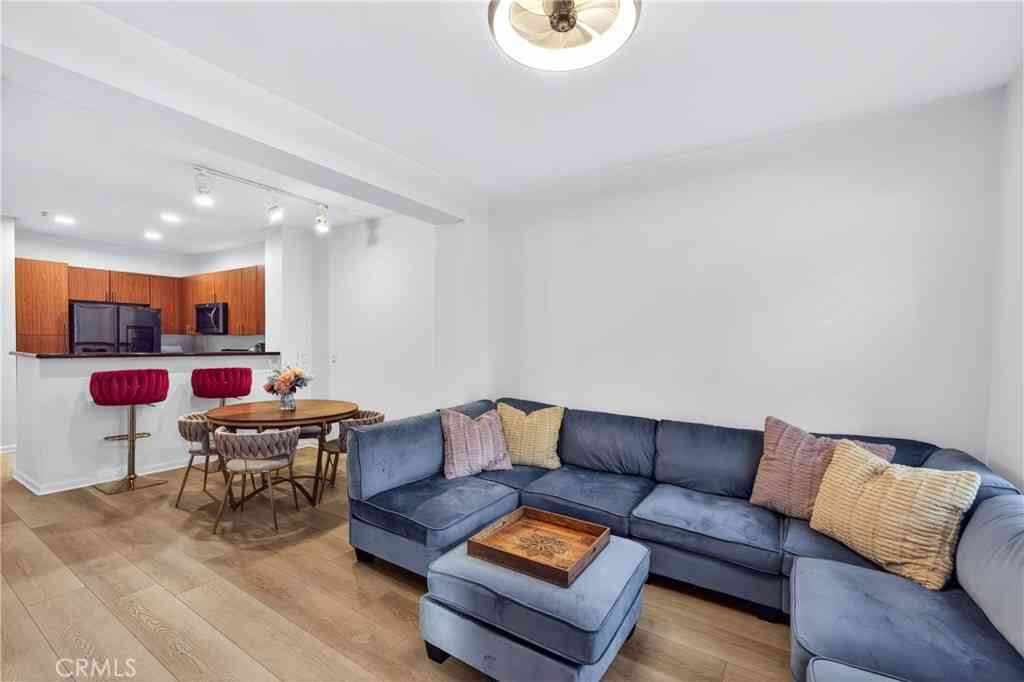 Condo For Sale - 1801 E Katella #1033<br/> Anaheim, CA 92805