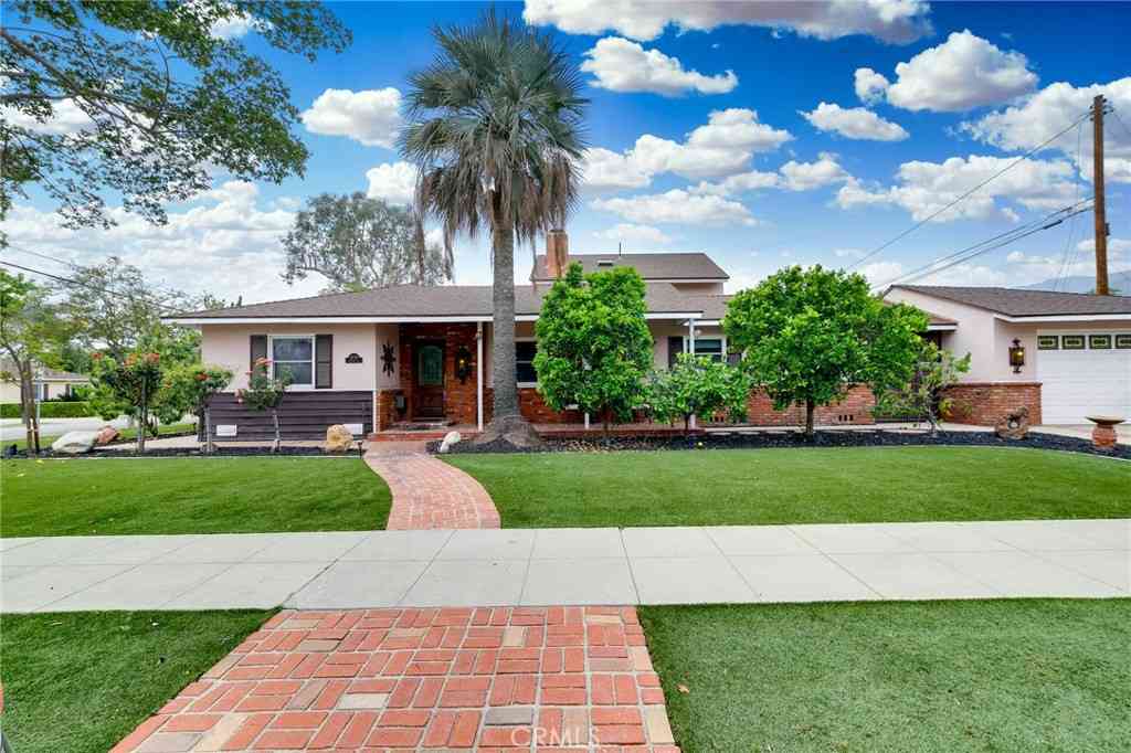 Homes For Sale - 307 11th<br/> Los Angeles County, Azusa, CA 91702