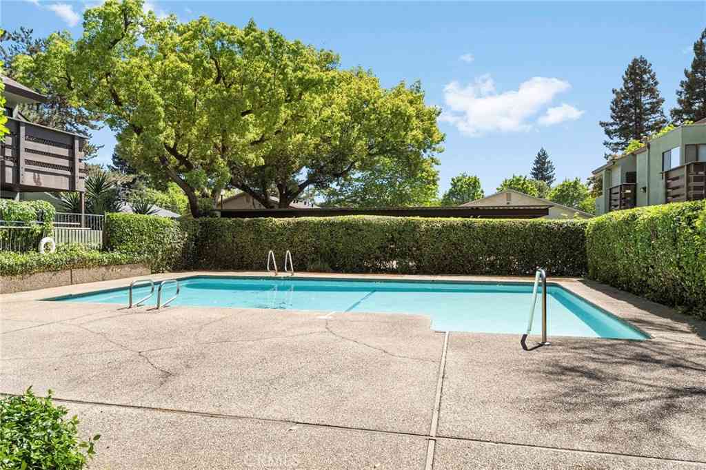 Condo For Sale - 1415 Sheridan Avenue #22<br/> Chico, CA 95926