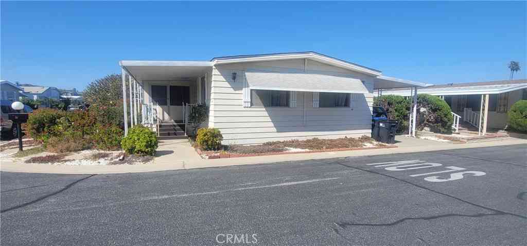 Mobile Home For Sale - 1065 Lomita Boulevard #403<br/> Los Angeles County, Harbor City, CA 90710