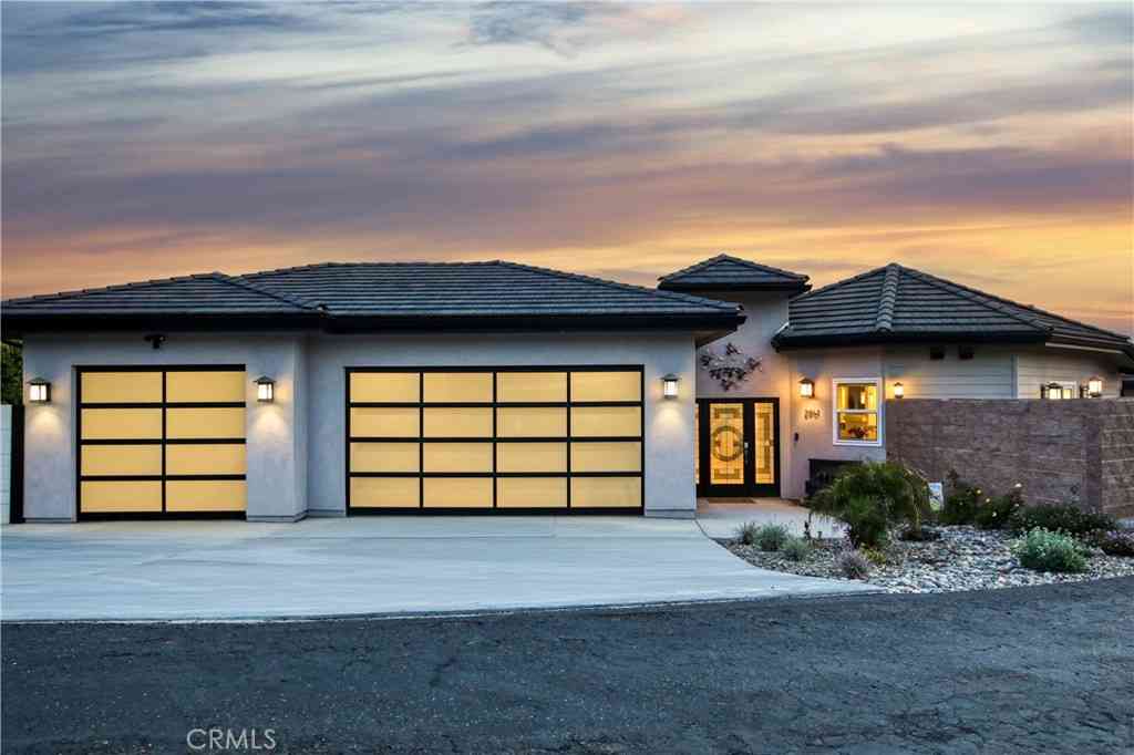 Homes For Sale - 2861 Mesa Alta<br/> San Luis Obispo County, Arroyo Grande, CA 93420