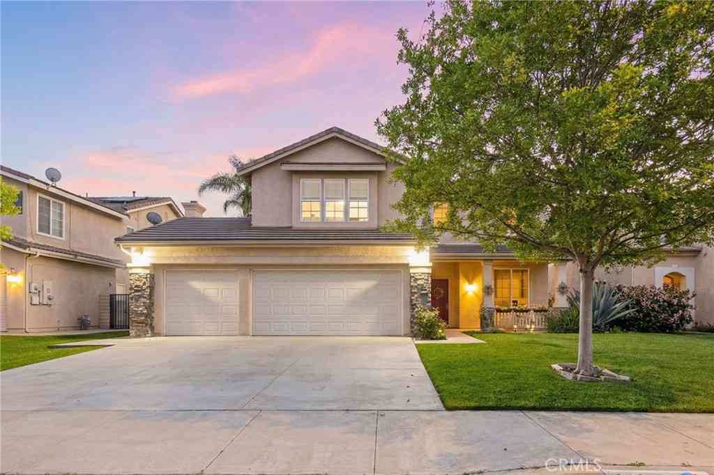 Homes For Sale - 31955 Opal<br/> Winchester, CA 92596