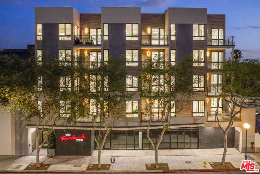 Condo For Rent - 7428 Santa Monica Boulevard #304<br/> Los Angeles County, West Hollywood, CA 90046