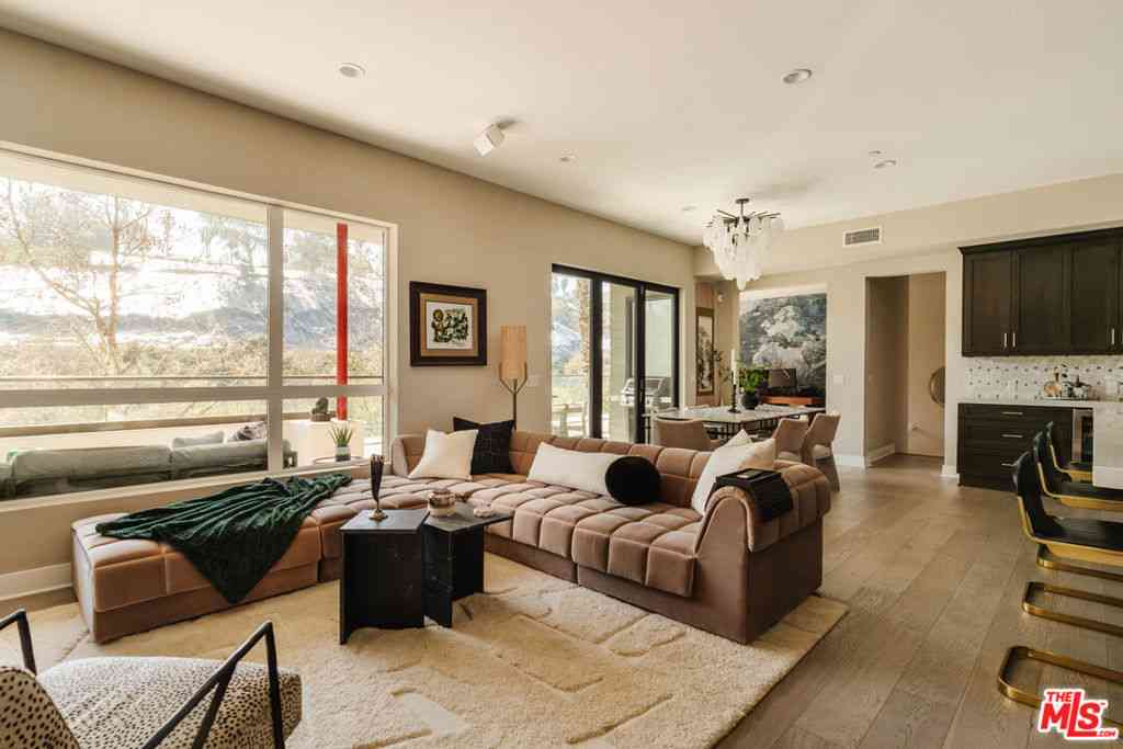 Condo For Sale - 12765 Bluff Creek Drive #1<br/> Los Angeles, CA 90094
