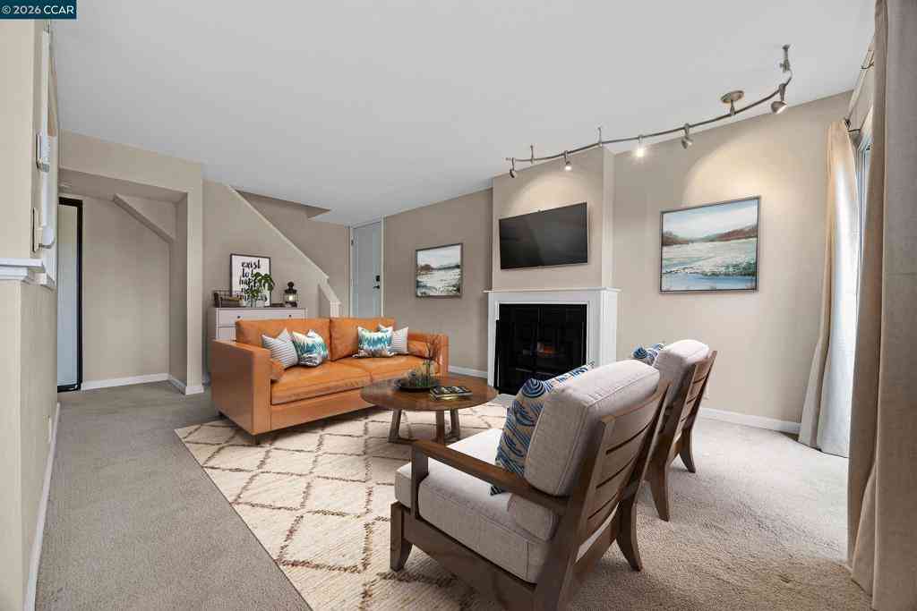 Condo For Sale - 1810 Cole Ave #3<br/> Walnut Creek, CA 94596