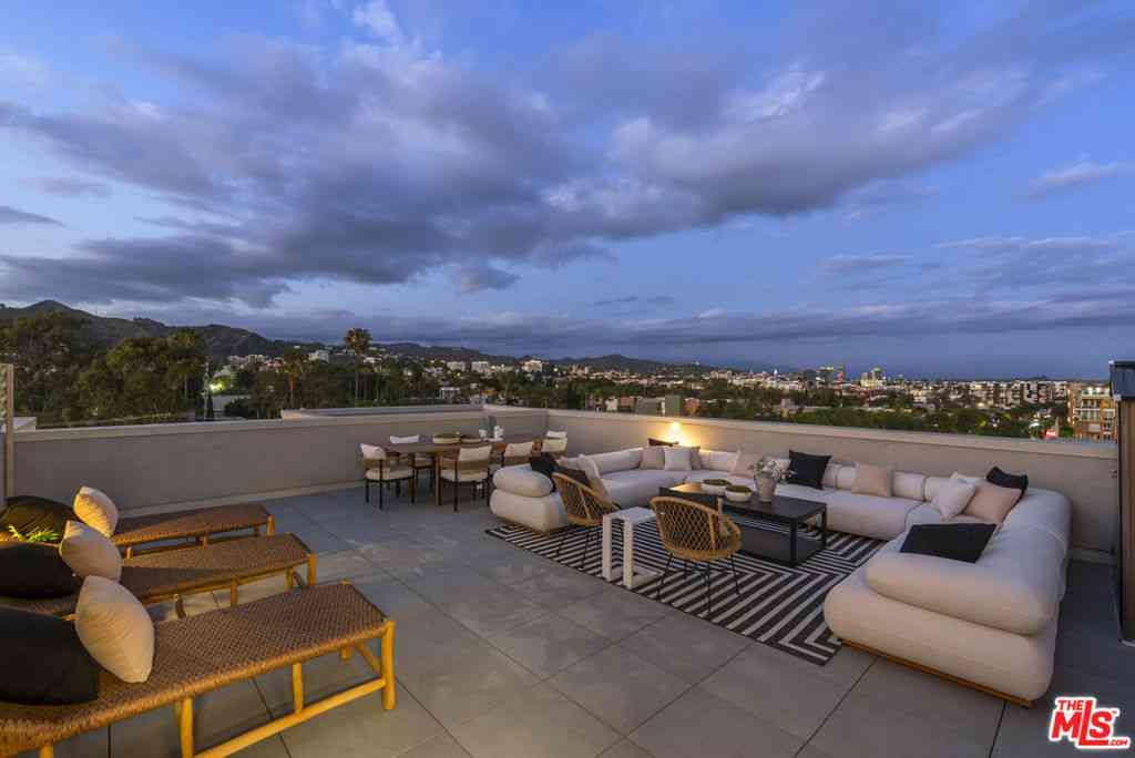 Condo For Rent - 7428 Santa Monica Boulevard #PH 507<br/> Los Angeles County, West Hollywood, CA 90046