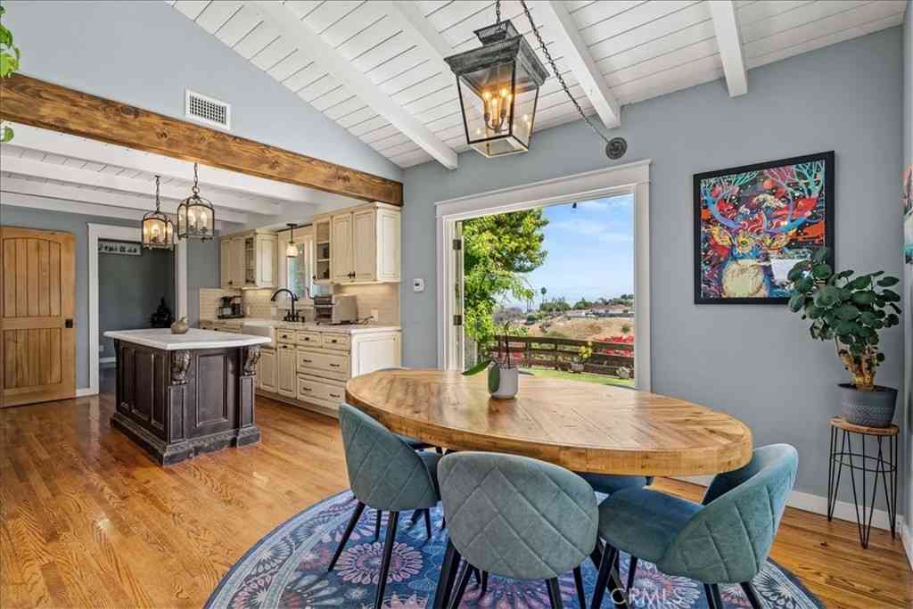 Homes For Sale - 27064 Sunnyridge Road<br/> Los Angeles County, Palos Verdes Peninsula, CA 90274