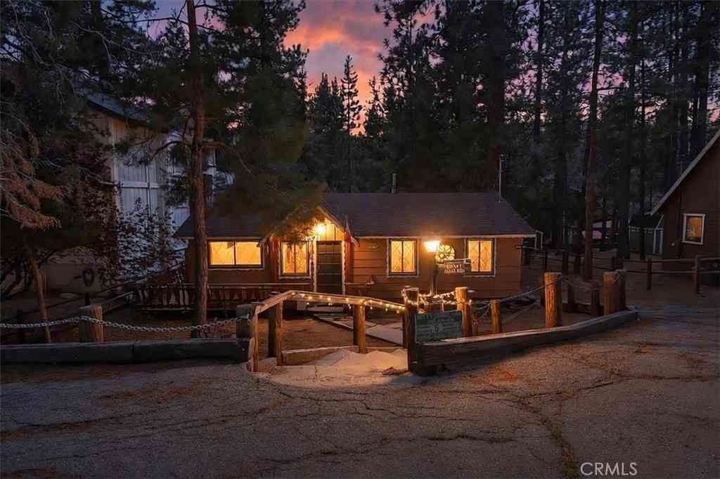 Homes For Sale - 42697 Cougar<br/> San Bernardino County, Big Bear Lake, CA 92315