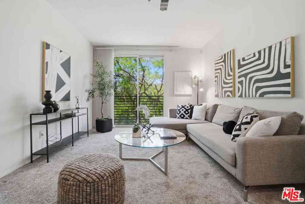 Condo For Sale - 6400 Crescent Park #301<br/> Playa Vista, CA 90094