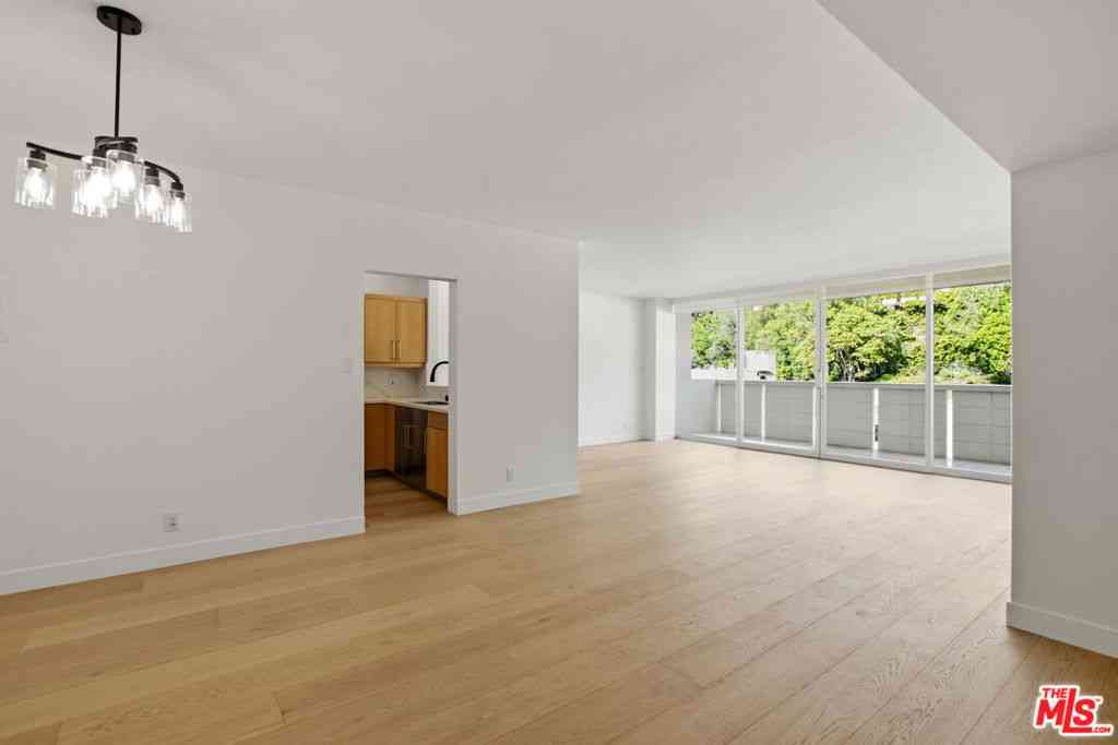 Condo For Rent - 8787 Shoreham Drive #802<br/> Los Angeles County, West Hollywood, CA 90069