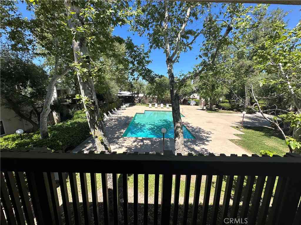 Condo For Sale - 23515 Lyons #219<br/> Valencia, CA 91355
