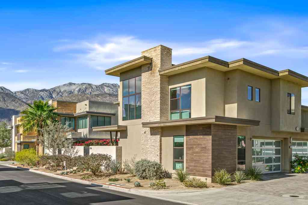 Condo For Sale - 2726 Sunrise Sonata Lane<br/> Palm Springs, CA 92262