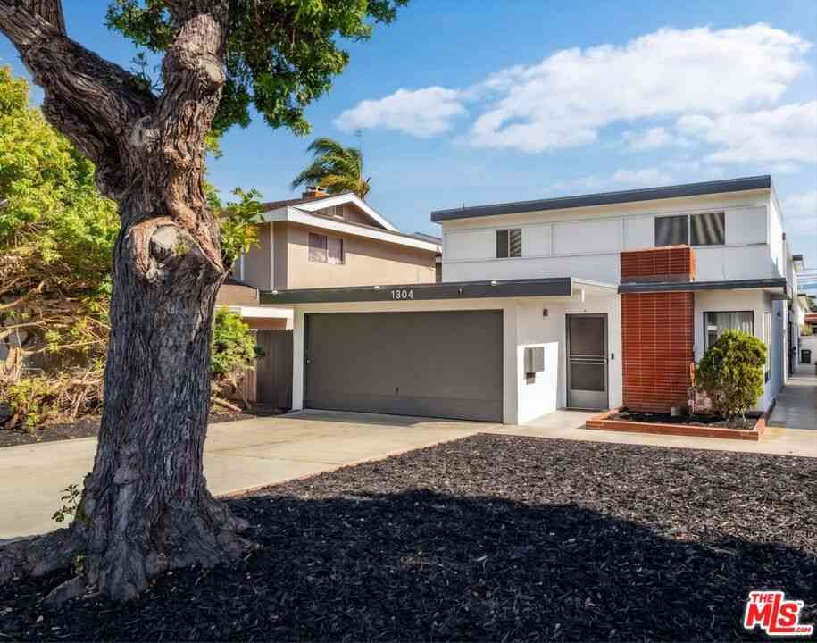 Homes For Sale - 1304 Amethyst Street<br/> Los Angeles County, Redondo Beach, CA 90277
