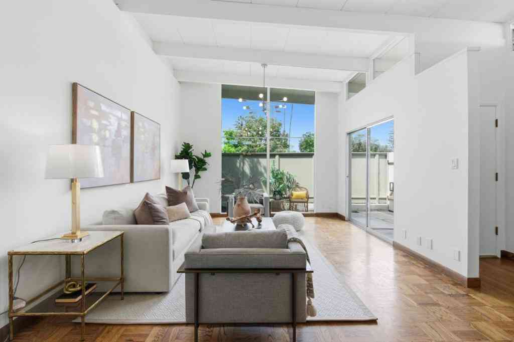 Townhouse For Sale - 3909 Middlefield Road #F<br/> Santa Clara County, Palo Alto, CA 94303