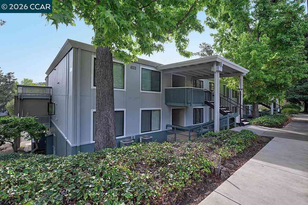 Condo For Sale - 1208 Rockledge Ln #3<br/> Walnut Creek, CA 94595