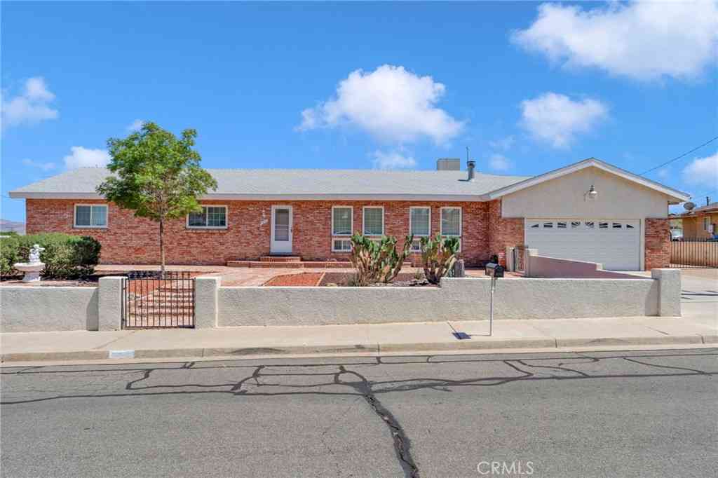 Homes For Sale - 1231 Mecca Drive<br/> San Bernardino County, Barstow, CA 92311