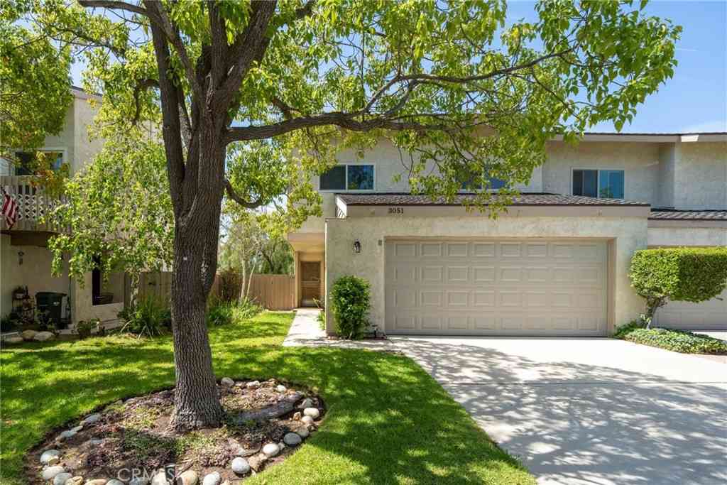 Townhouse For Sale - 3051 Marigold<br/> Thousand Oaks, CA 91360