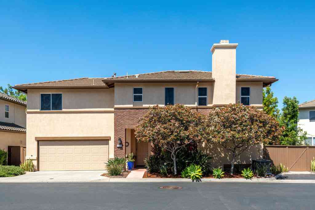 Homes For Sale - 17028 New Rochelle Way<br/> San Diego County, San Diego, CA 92127