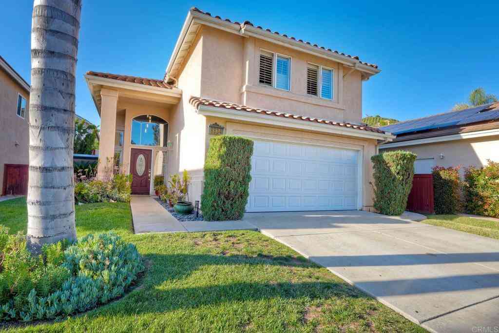 Homes For Sale - 8834 Tobira Drive<br/> San Diego County, Escondido, CA 92026