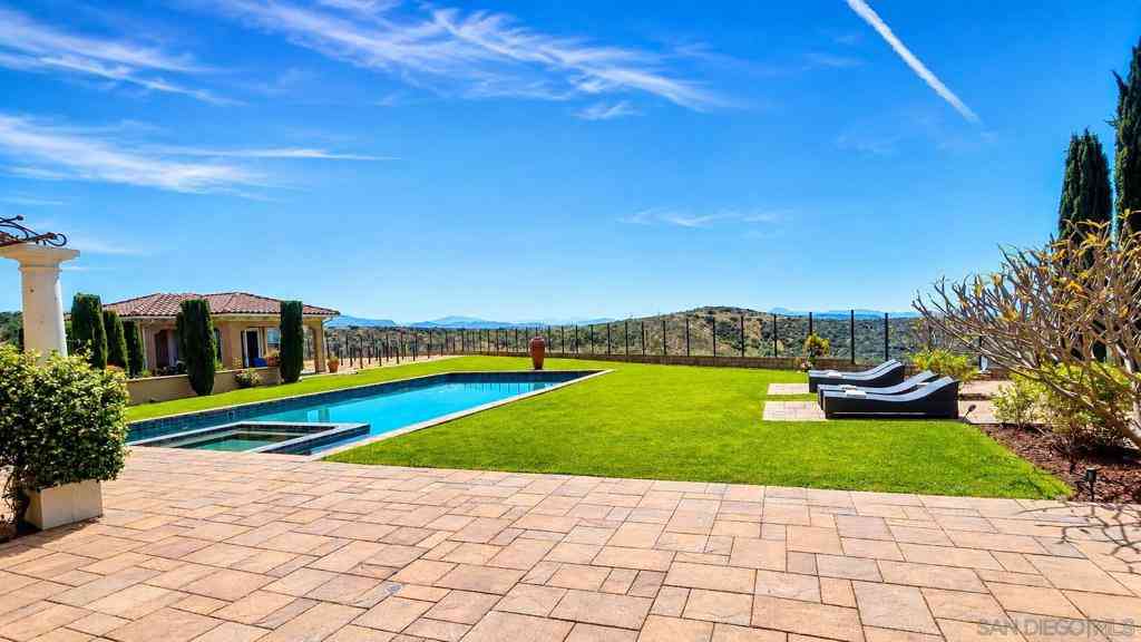 Homes For Sale - 15789 Bacara Ct<br/> San Diego County, San Diego, CA 92131