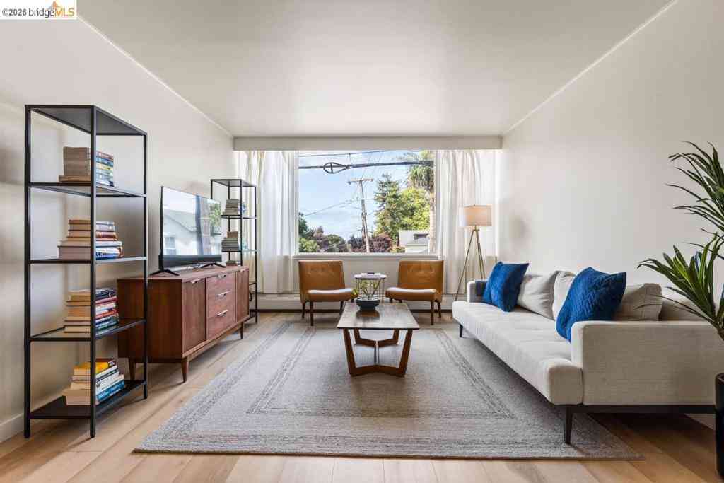 Condo For Sale - 2601 College Ave #108<br/> Berkeley, CA 94704