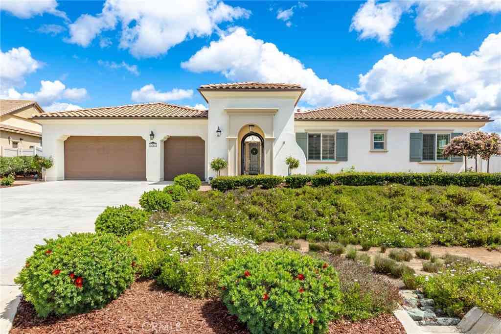Homes For Sale - 5762 Rancho Del Caballo<br/> San Diego County, Bonsall, CA 92003