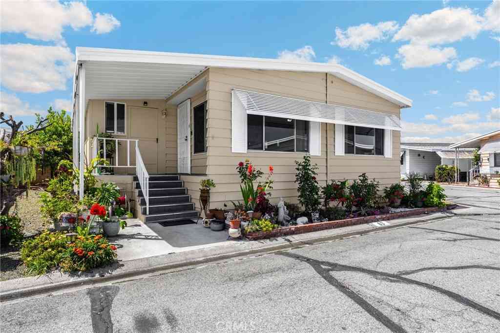 Mobile Home For Sale - 8509 W Beverly #63<br/> Los Angeles County, Pico Rivera, CA 90660