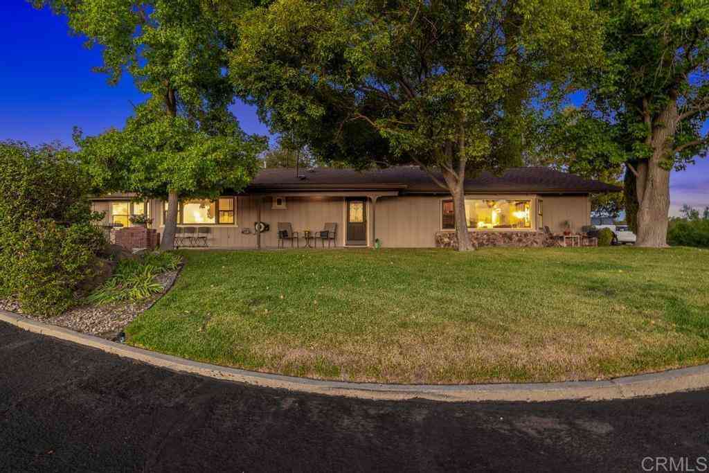 Homes For Sale - 25443 Mesa Grande Road<br/> San Diego County, Santa Ysabel, CA 92070