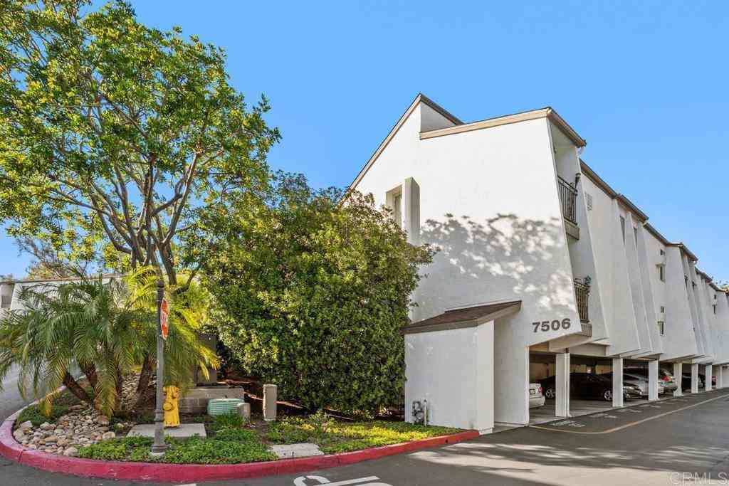 Condo For Sale - 7506 Parkway Drive #201<br/> San Diego County, La Mesa, CA 91942