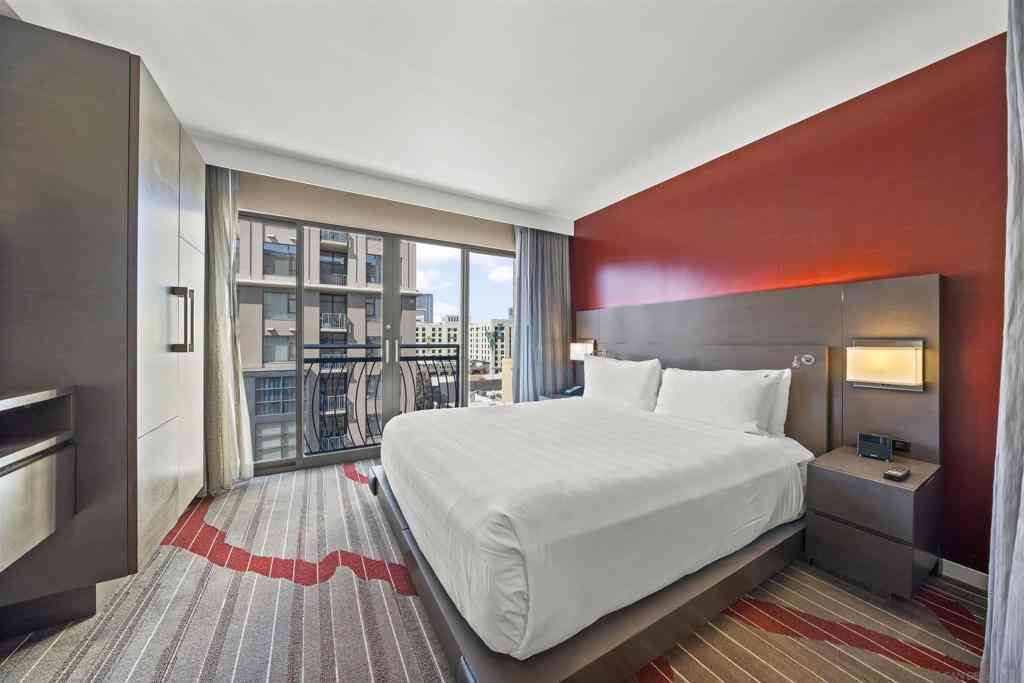 Condo For Sale - 207 5th Ave #950<br/> San Diego County, San Diego, CA 92101