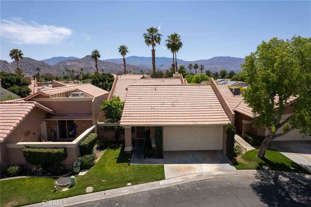 Condo For Sale - 76591 Rudy Court<br/> Palm Desert, CA 92211