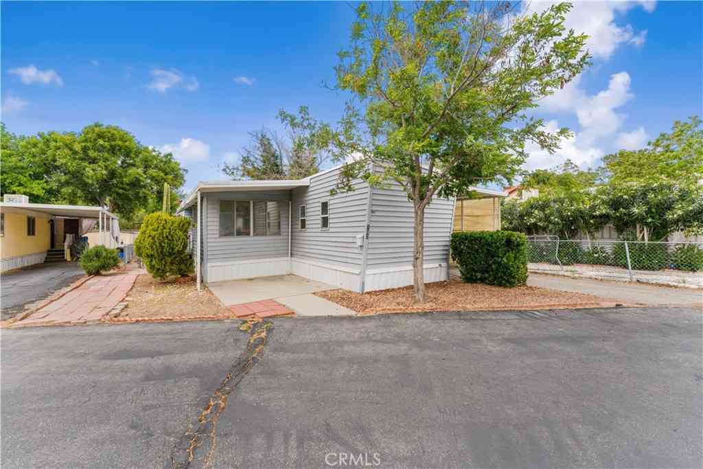 Mobile Home For Sale - 37311 47th Street #183<br/> Palmdale, CA 93553