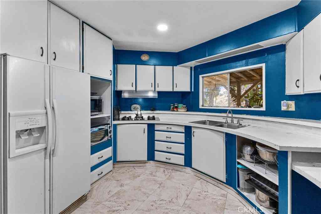 Mobile Home For Sale - 38942 Jubilee Way<br/> San Diego County, Fallbrook, CA 92028