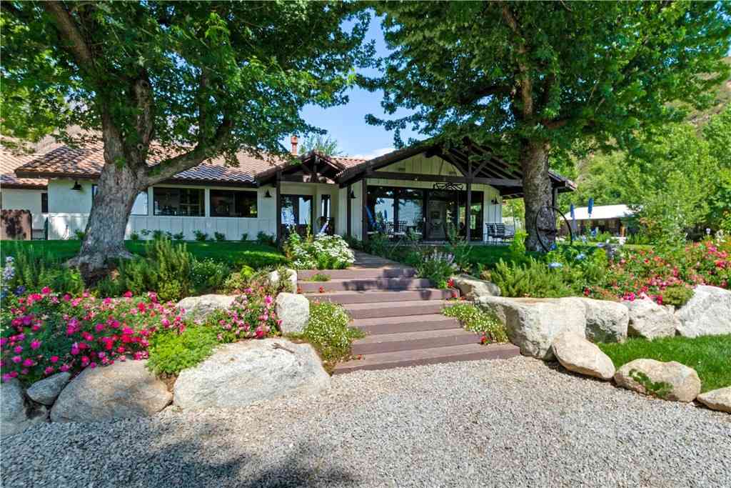 Homes For Sale - 37547 Oak Glen Road<br/> San Bernardino County, Oak Glen, CA 92399