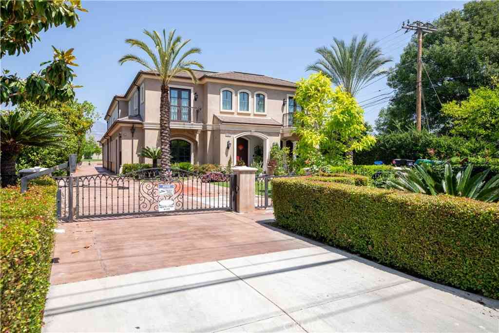 Homes For Sale - 481 W Live Oak Avenue<br/> Los Angeles County, Arcadia, CA 91007