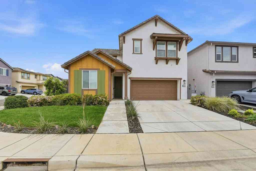 Homes For Sale - 10071 Sea Turtle Street<br/> Sacramento County, Elk Grove, CA 95757