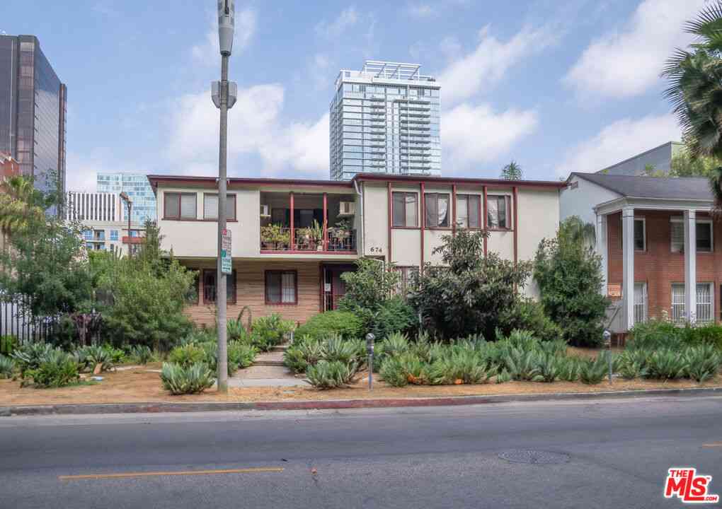 Homes For Sale - 674 S Catalina Street<br/> Los Angeles County, Los Angeles, CA 90005