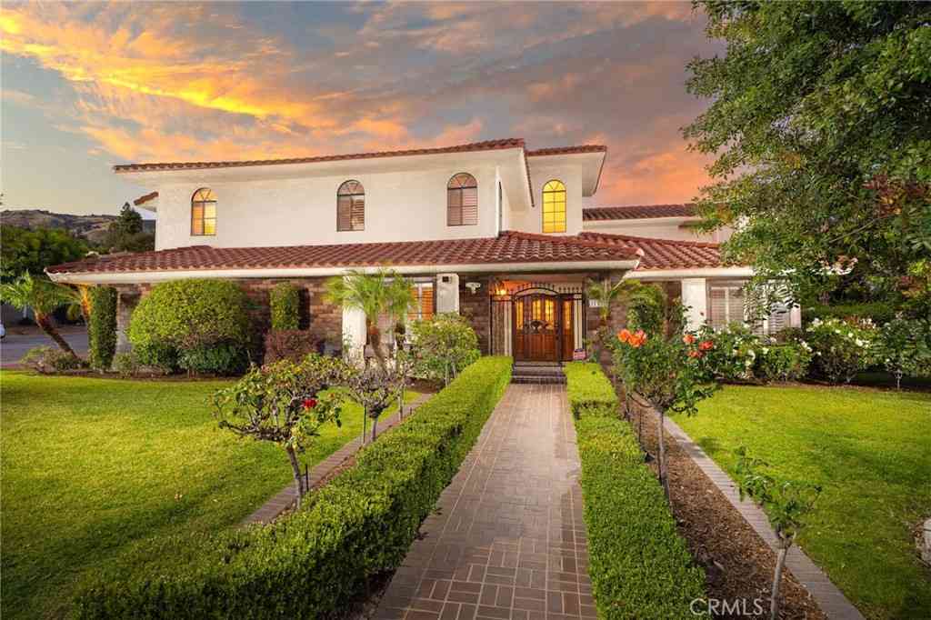 Homes For Sale - 112 Morgan Ranch Road<br/> Los Angeles County, Glendora, CA 91741